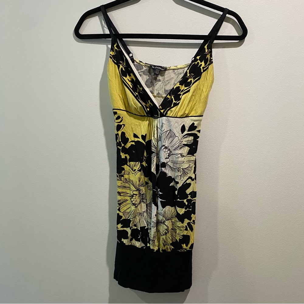 Le Chateau Tank Top